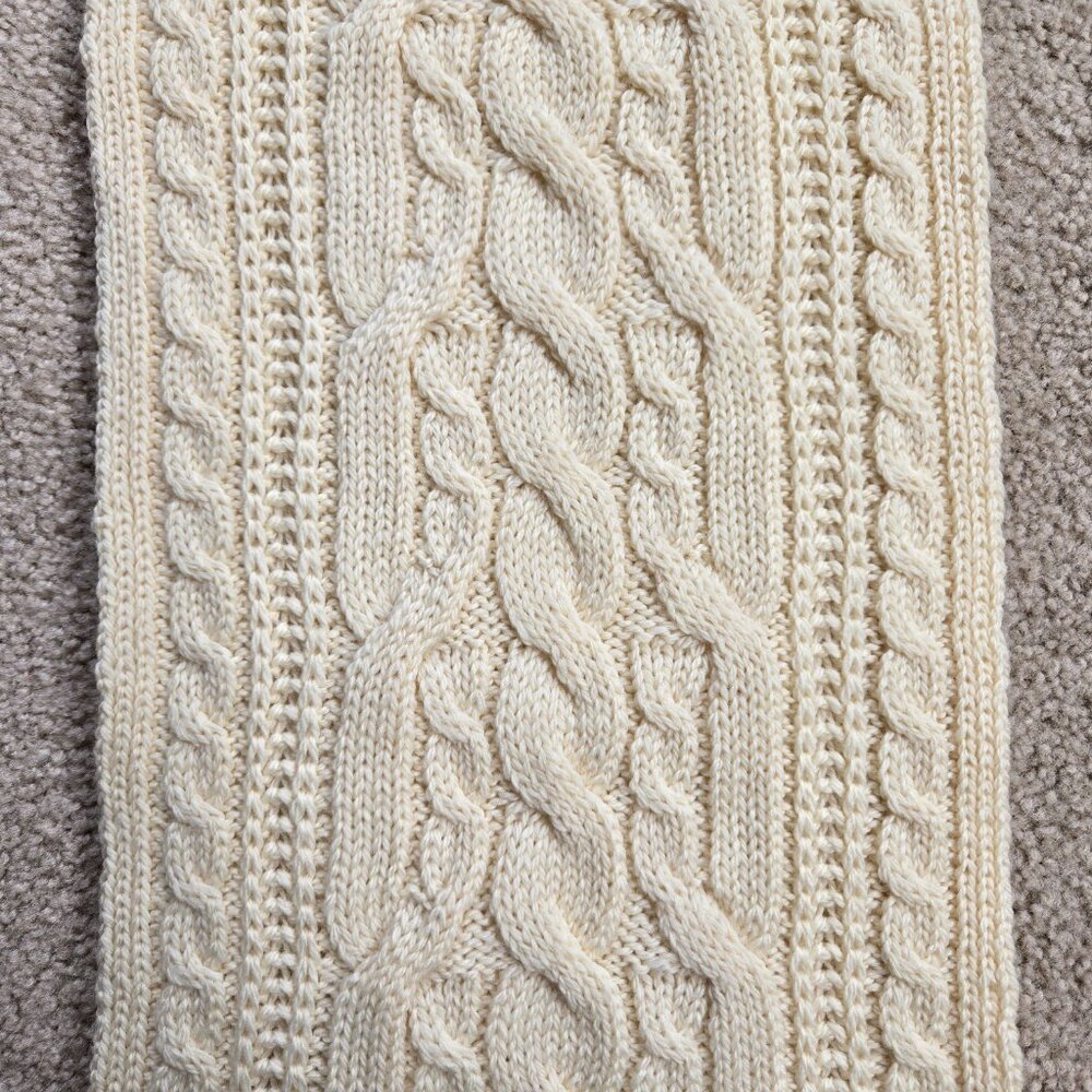 NWOT Bonner of Ireland Cable Knit Ivory Wool Scarf - Picture 2 of 12
